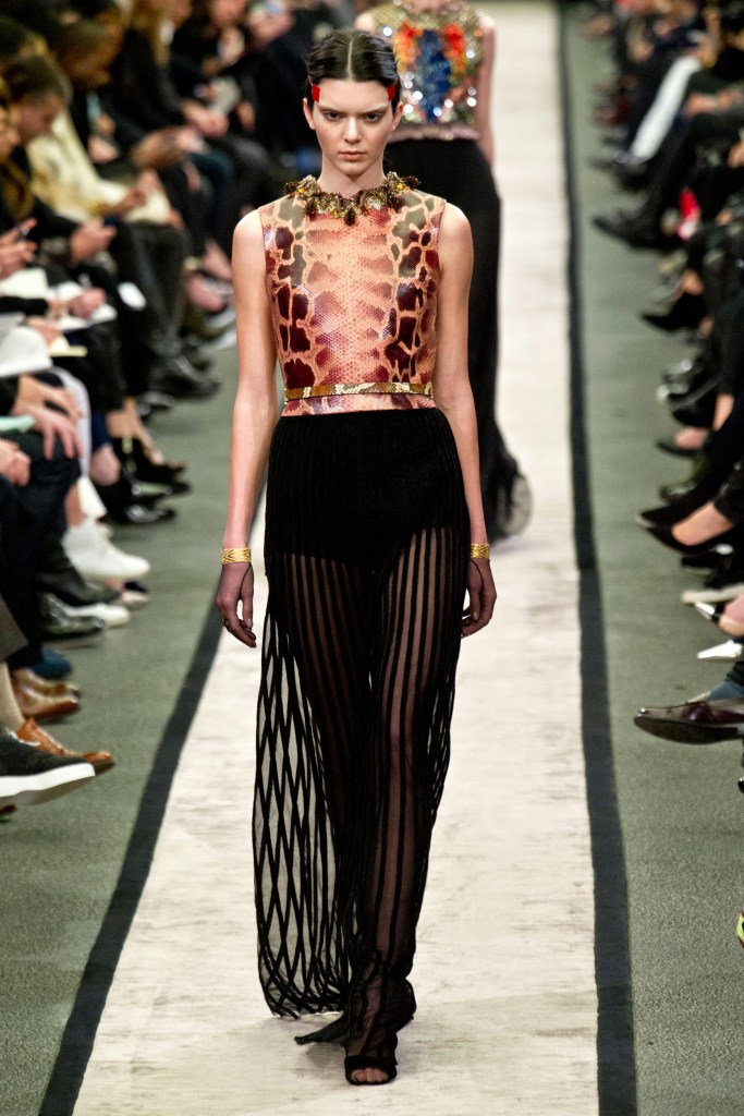 02-kendell-jenner-givenchy