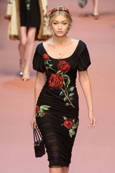 Gigi-Hadid-Dolce-Gabbana-AW2015
