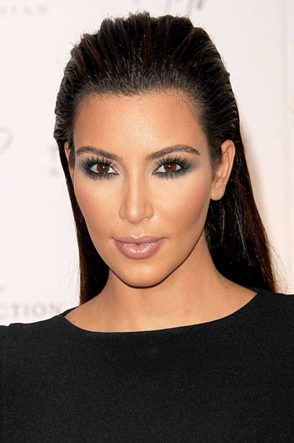 Kim-kardashian_glamour_15mar14_rex_b_592x888